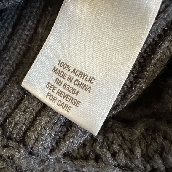 Dress Barn Plus Women’s Gray Cowl Neck Acrylic Knit Sweater Pullover Size 1X - Picture 9 of 11